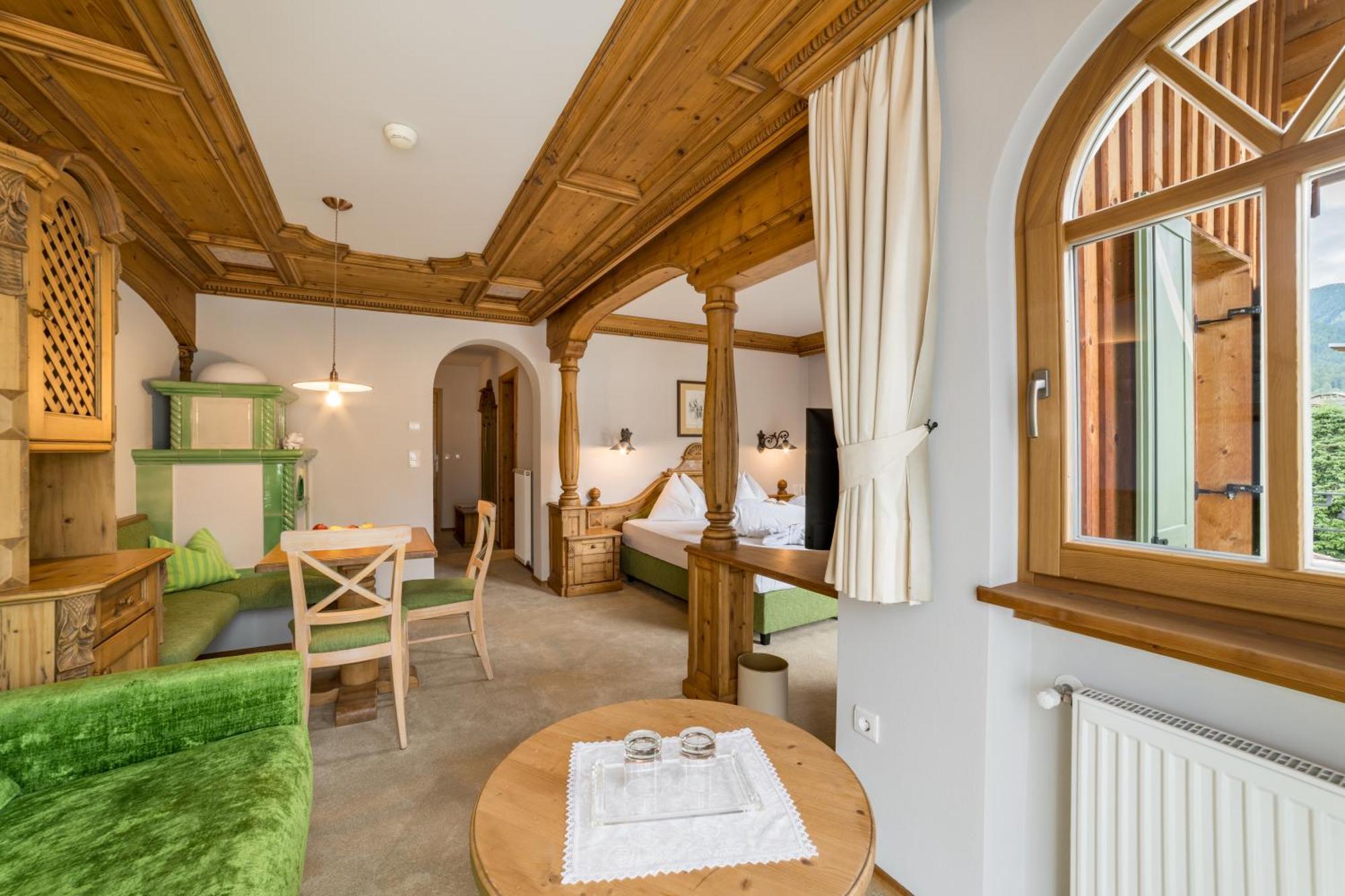 Mirabell Dolomites Hotel - Luxury Ayurveda & Spa Olang 외부 사진