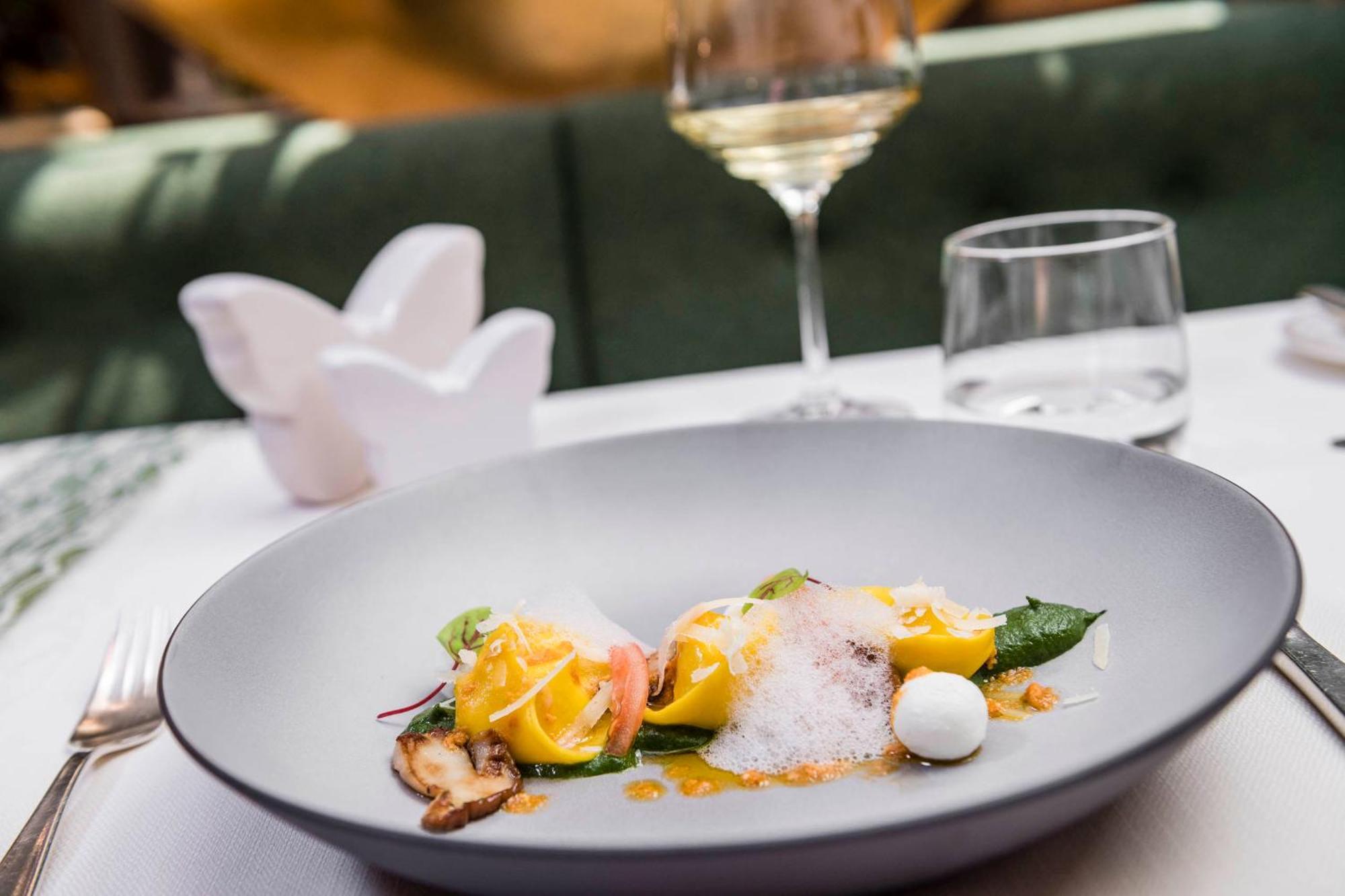 Mirabell Dolomites Hotel - Luxury Ayurveda & Spa Olang 외부 사진