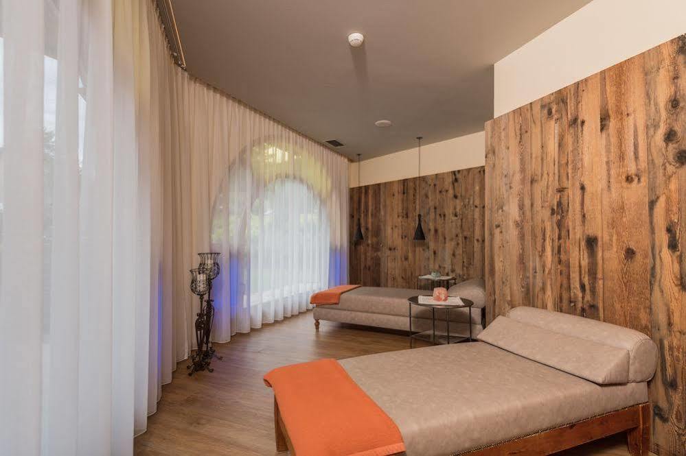 Mirabell Dolomites Hotel - Luxury Ayurveda & Spa Olang 외부 사진